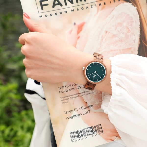 Nordic-CZOKA Walnut Women’s Watch – Green Dial, Minimalist Wooden Elegance-36mm